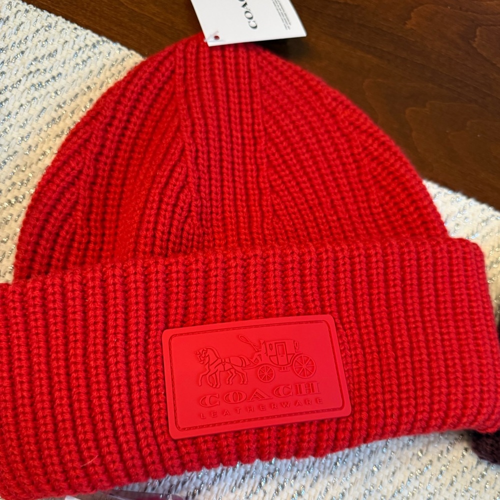 NWT ❤️ Coach Patch Knit Beanie in vibrant red